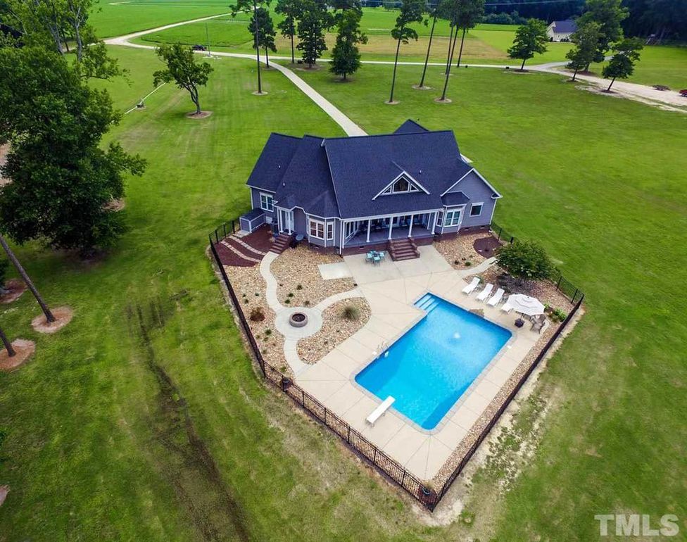 Featured Listings Beth Hines Re/Max Southland Lakeview Estates